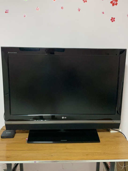 LG42寸液晶电视 正常使用 没有特殊伤痕...