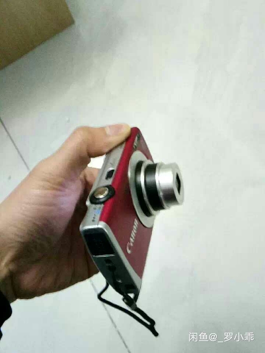 佳能相机出售 9.5成新 买来用的很少 嘎...