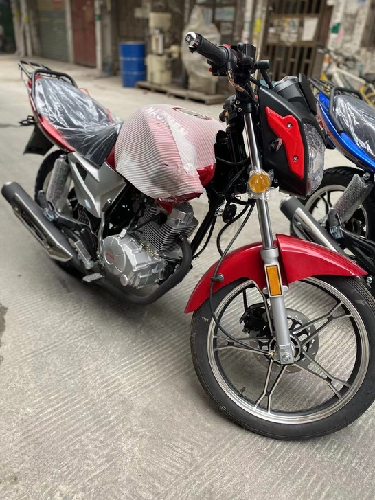 雅马哈天剑 本田街车二手摩托车精品车，本田...