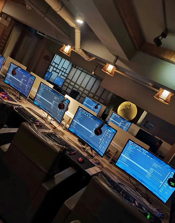 新开网咖倒闭转行 低价处理 游戏台式电脑原...