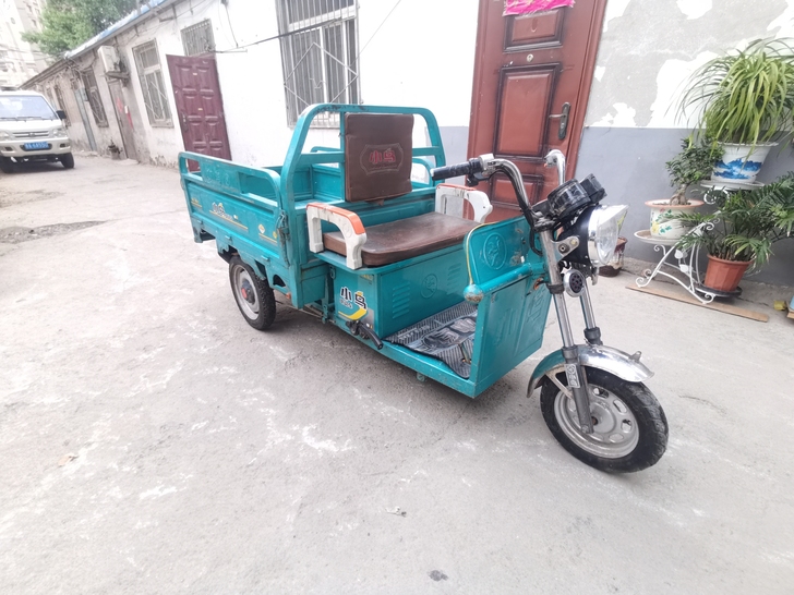 两辆三轮福田五星三轮，小鸟三轮，车长1.3...