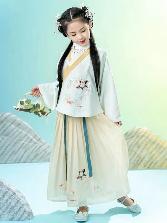 重回汉唐 女童  汉服套装  实物非常好看...