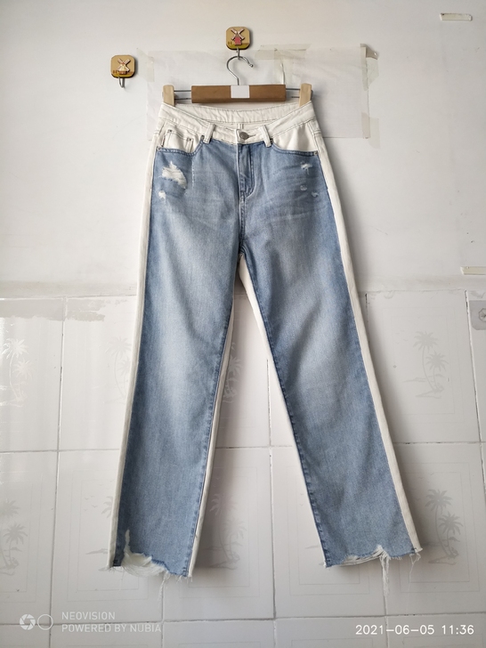 全新牛仔裤，