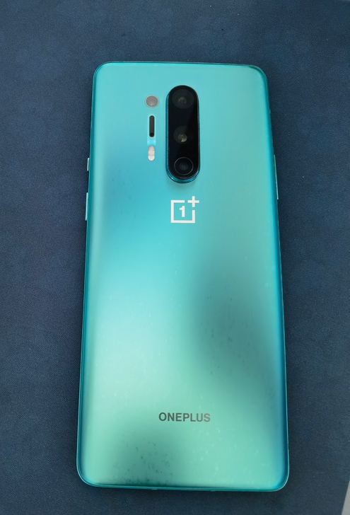 1+8pro  256g    送原装充电器