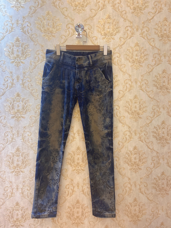 夏季男士牛仔裤。