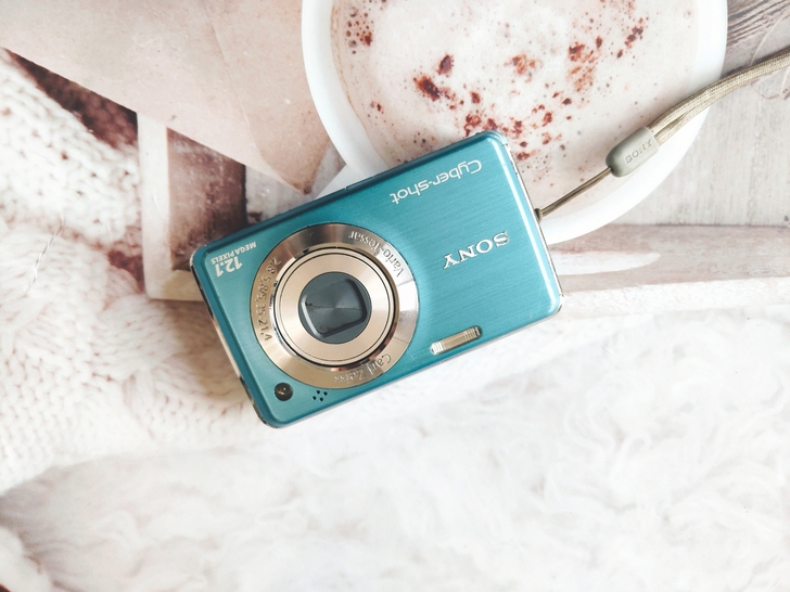 索尼w220ccd老数码相机卡片机