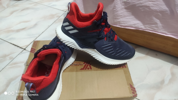 阿迪达斯 Adidas Alphaboun...