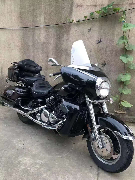 雅马哈皇家之星大雪柜 1300 排量，土豪...