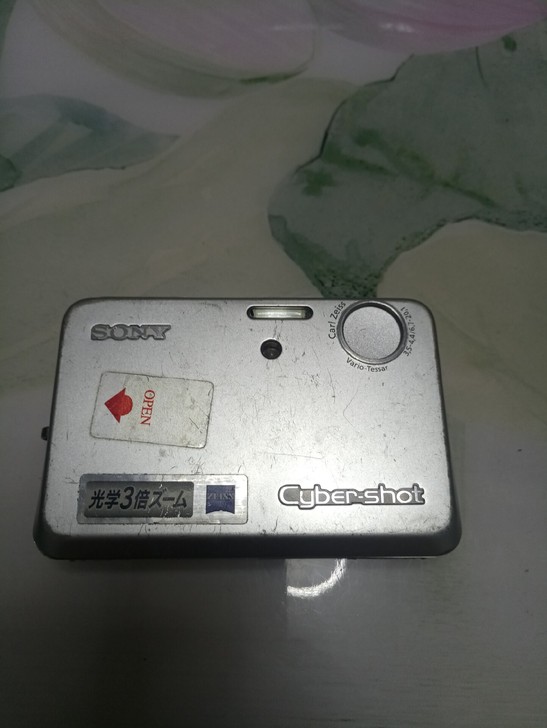 实价索尼DSC-T3数码相机，拍照功能正常...