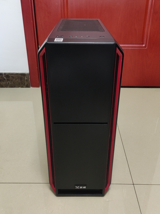 武极电脑机箱（带金河田额定400w电源）