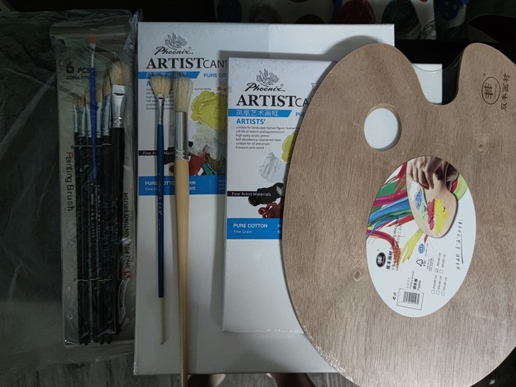 全新未拆封的，凤凰画框2个40*30，30...