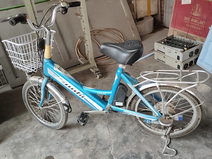 帮朋友出电动车一辆,48v锂电池,满电可骑...