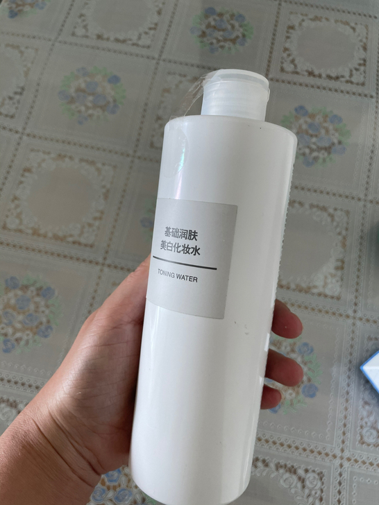 无印良品美白化妆水400ml