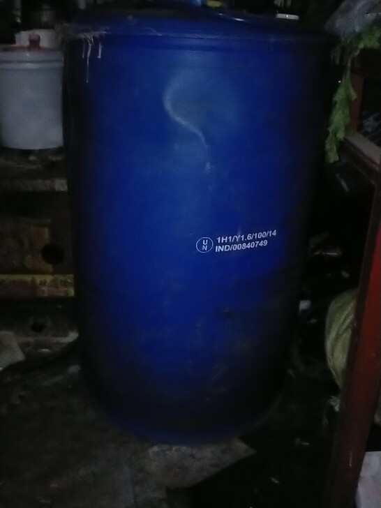 闲置几个200升的大蓝桶！有用的着的联系！