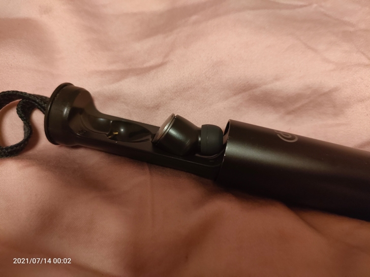 网易云蓝牙耳机