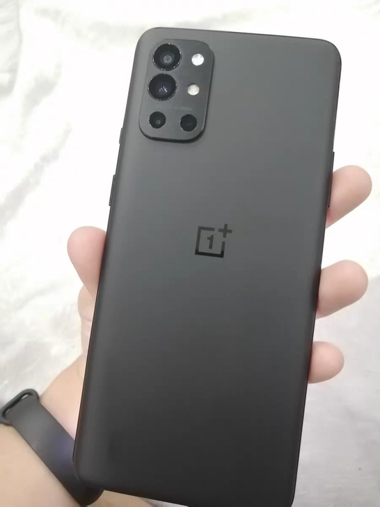 一加9r.8+128GB内存，急需转手，需...