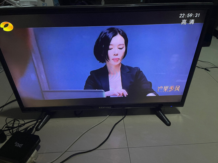 金正32寸液晶电视正常使用需要的同城交易外...