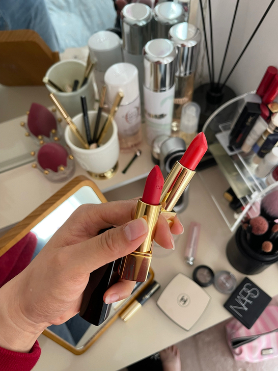 ysl方管13号 颜色还是有点不喜欢仅试色