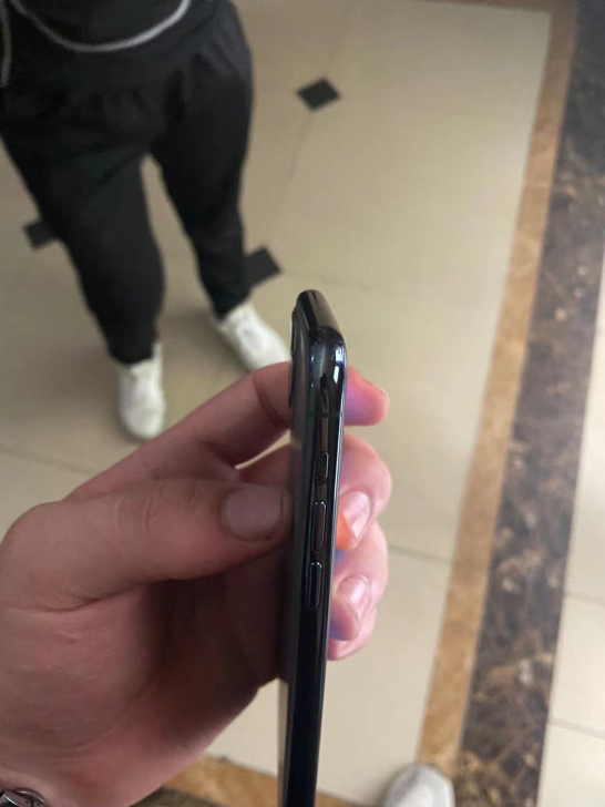 因为换华为mate,所以想卖了,没有摩擦