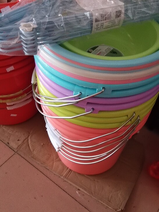 塑料桶洗脸盆全新，几块钱转卖，湖南衡阳田家...