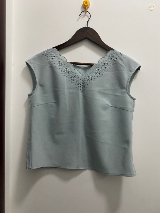 吊带背心女内搭短款V领西服内穿设计感小众外...