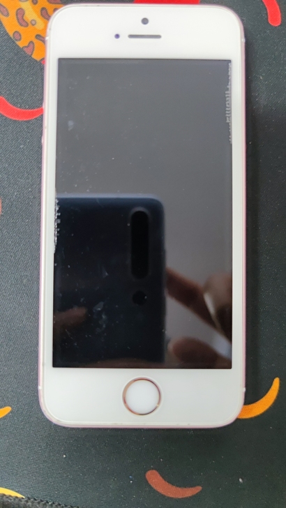 苹果SE国行，iphonese国行16G