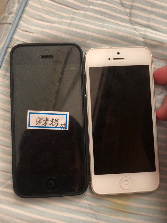 5s 可以4g 插卡即用。成色好 系统流畅