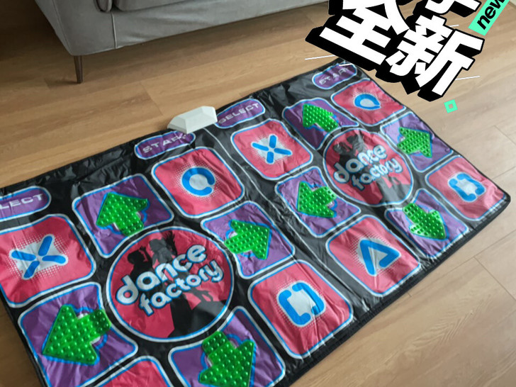 双人跳舞毯，无线跳舞毯，带手柄。