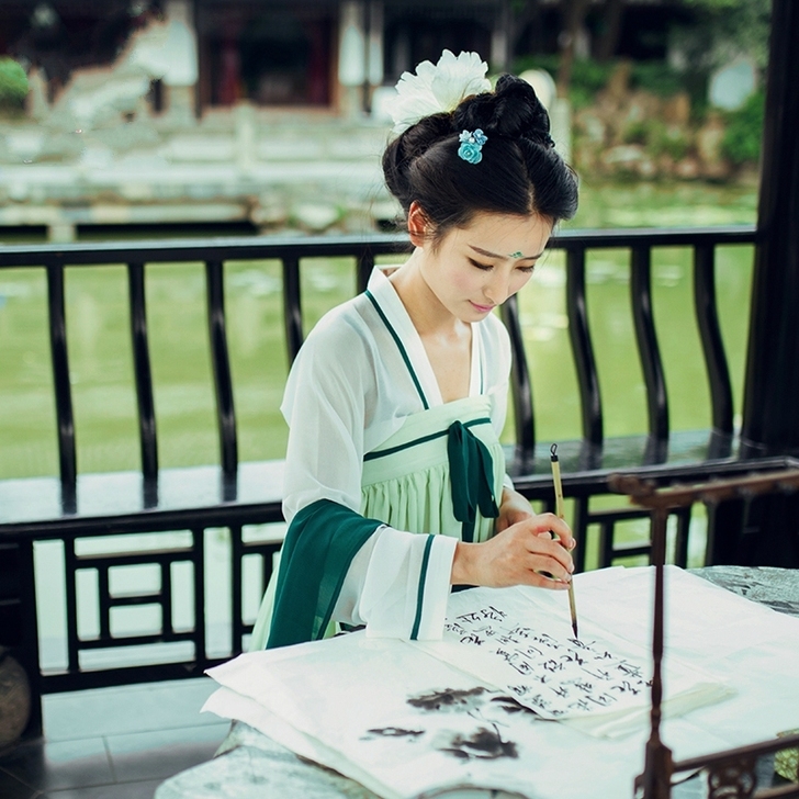 重回汉唐绿墨汉服齐胸襦裙墨绿色