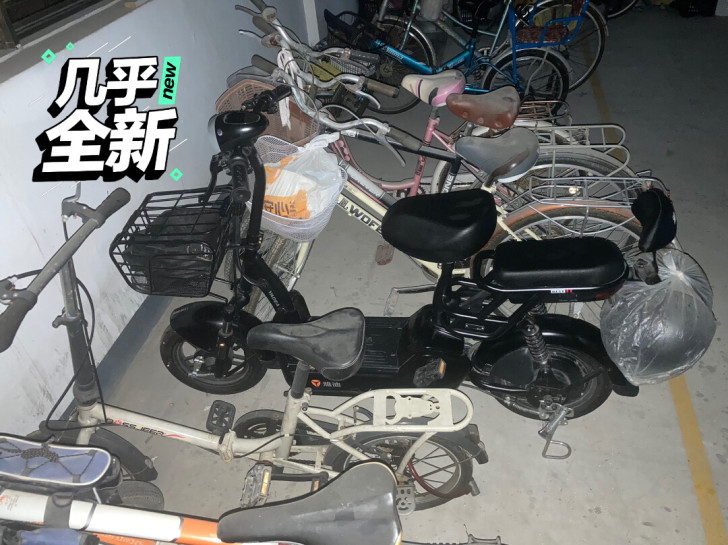 雅迪电动车 小王子黑色 去年五月份买的 骑...