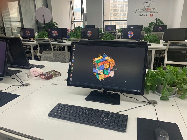 台式办公电脑二手电脑九成新高配电脑