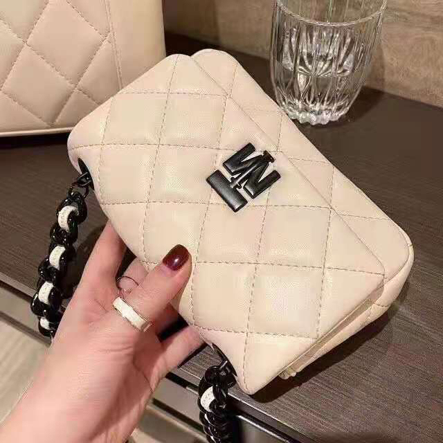 MK包，斜挂包，斜背包，只用过一次，几乎全...