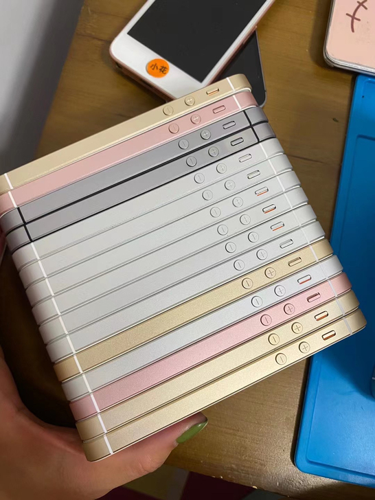 苹果se 1代 16内存32G内存 64G...