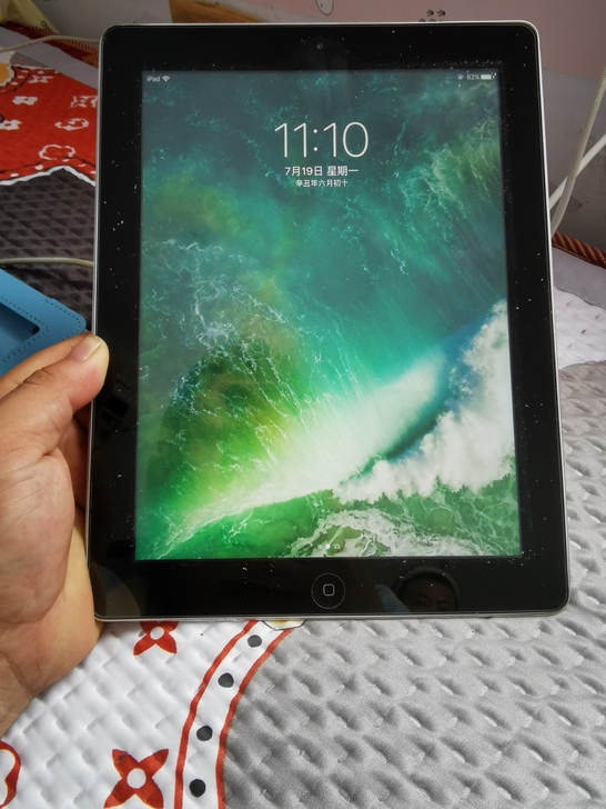 iPad4便宜出售八成新
