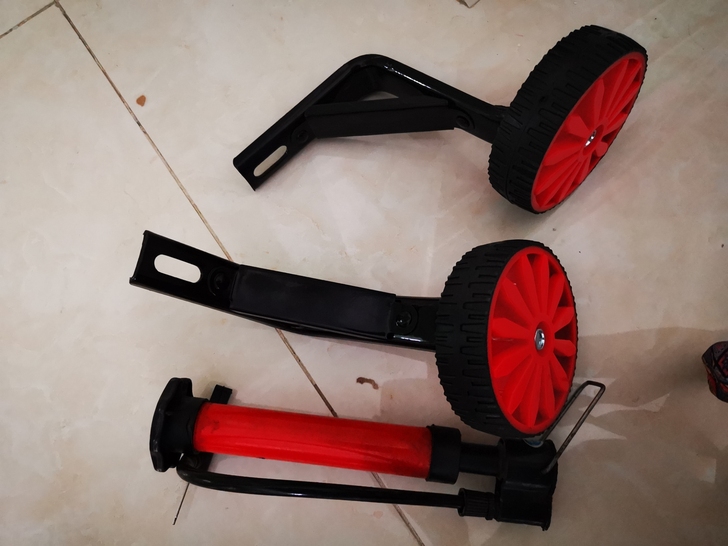 16寸自行车辅助轮