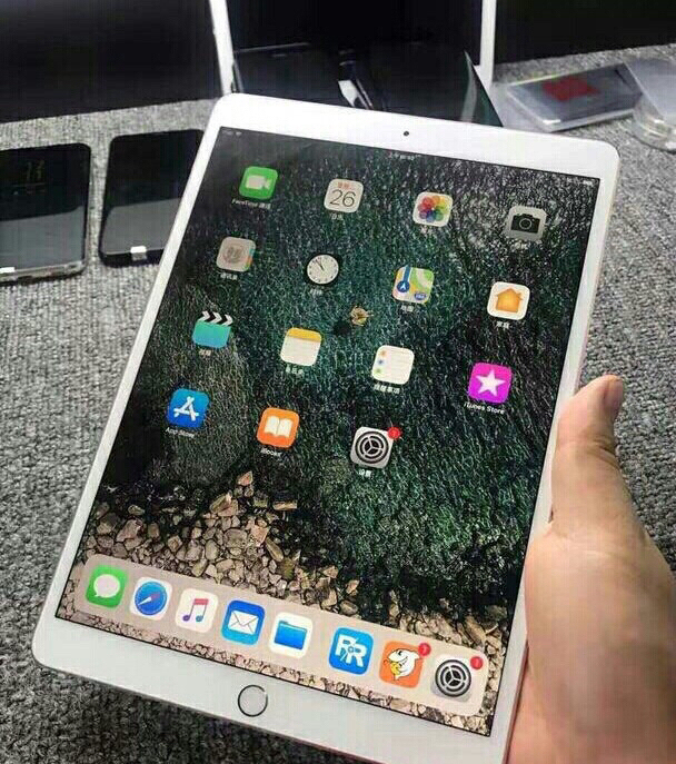 iPadmini4 128g，几乎全新买个...