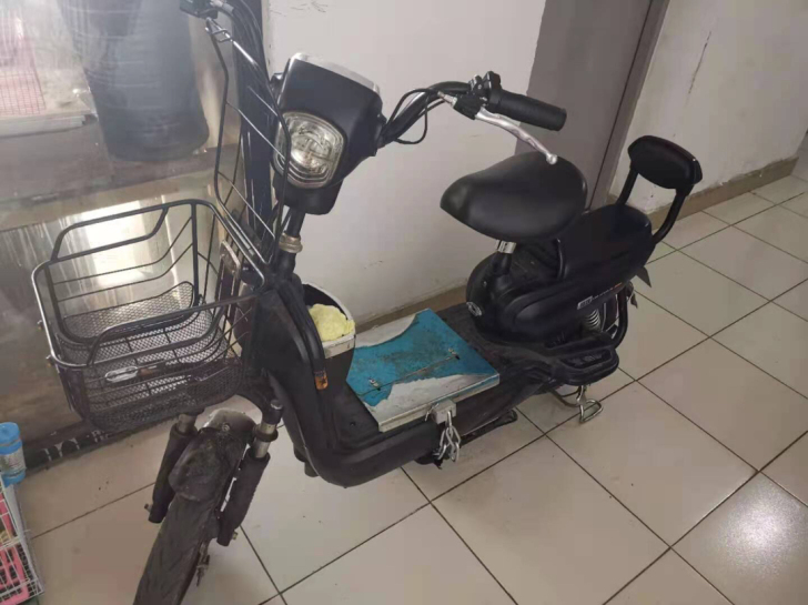 低价处理18年12月绿源电动车，液压减震，...