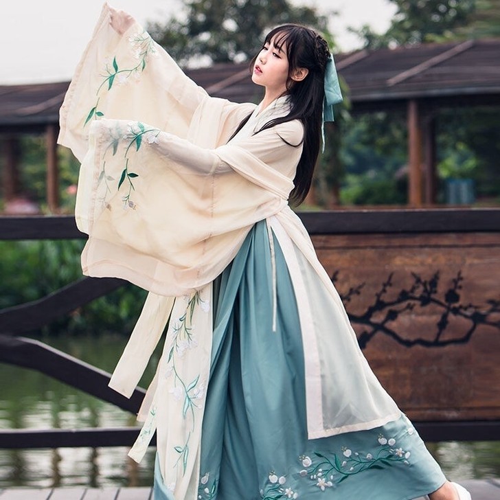 【全新包邮】汉服女学生中国风广袖长款齐腰襦...