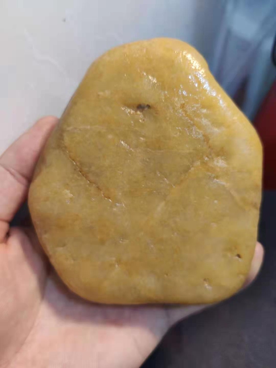 信江黄蜡石，家就在信江河边，价格实惠。