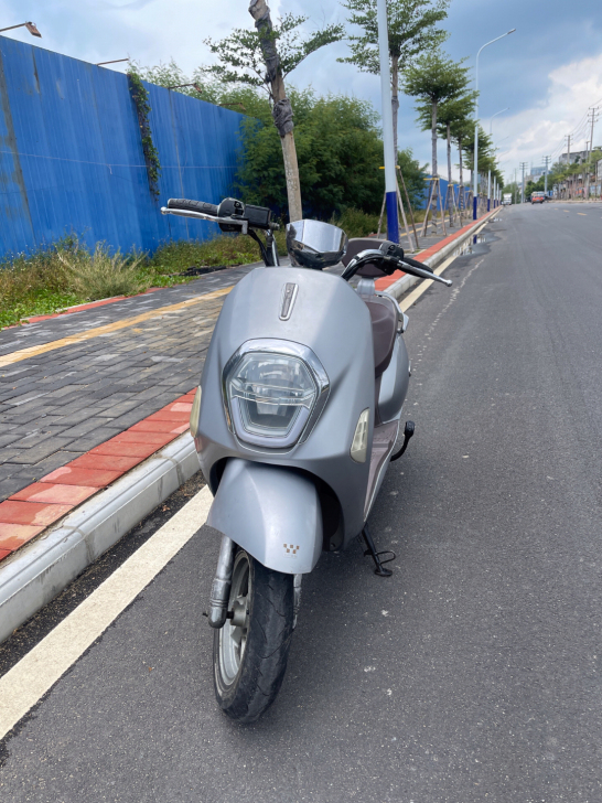 绿源电动车 北海小绿牌，原价4千多买的，证...