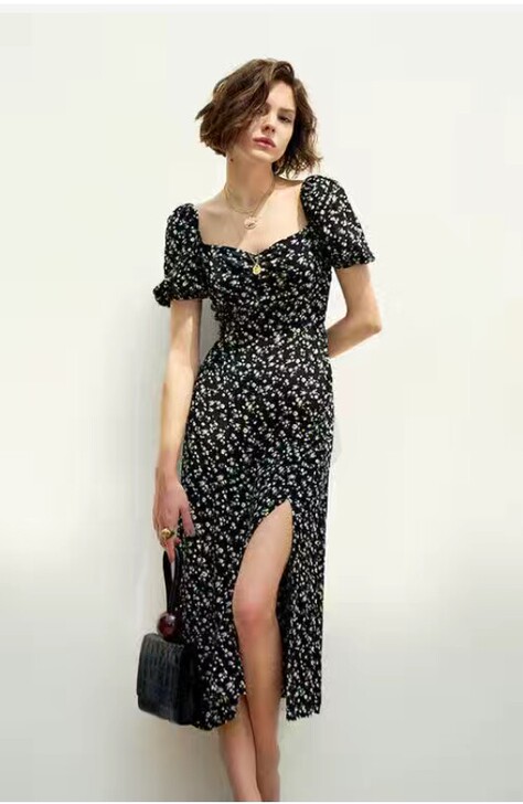 法式方领碎花连衣裙女2021夏新款黑色设计...