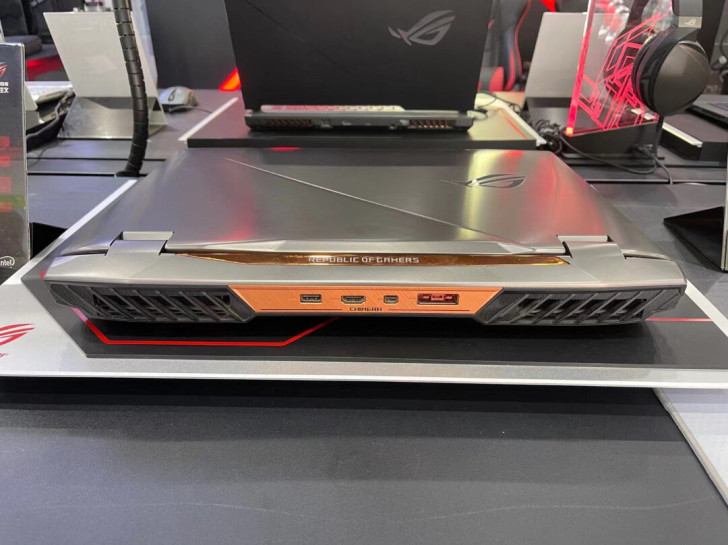 Rog玩家国度超神系列笔记本，原价一万八的...