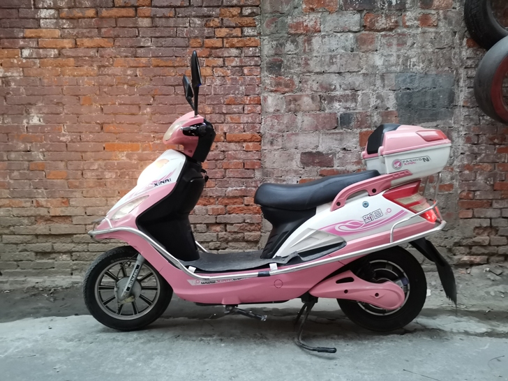 新日电动车电瓶车电驴子48V功能正常非雅迪...