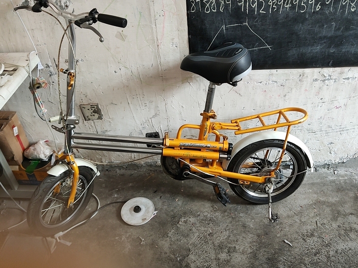 能申缩折叠自行车，14寸，成色如图！