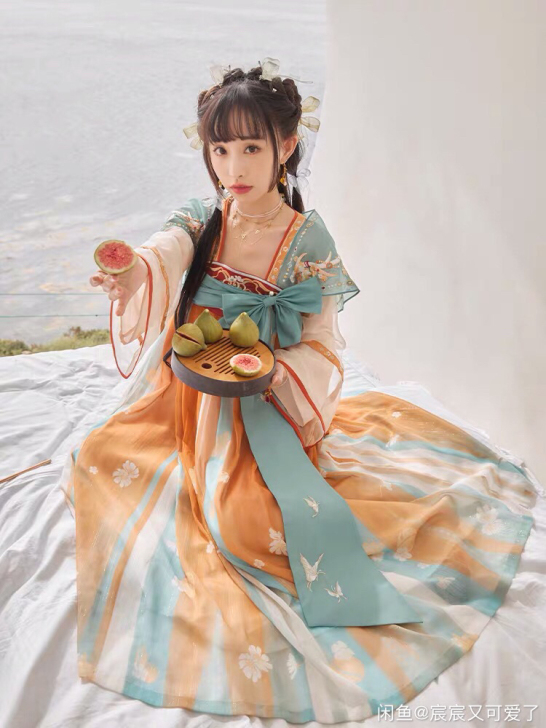 十三余遇见神鹿+蝴蝶结，s码仅试穿