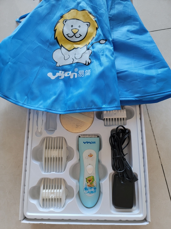 京东入手，易简理发器，静音防水，用过几次，...