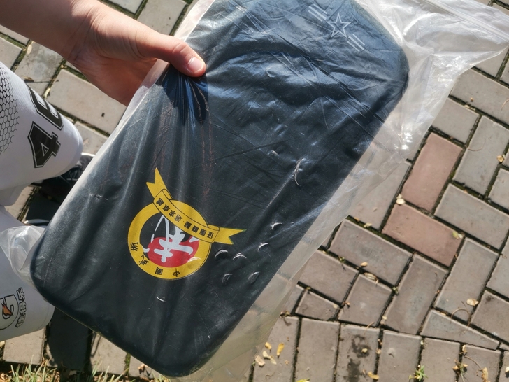 出售一个全新武术跆拳道散打脚靶，未使用