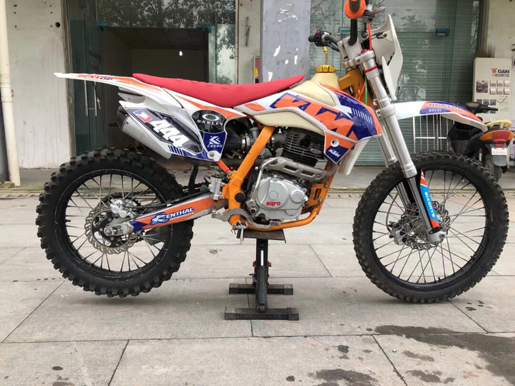 一车一图。 同城收售二手摩托车。街车。跑车...