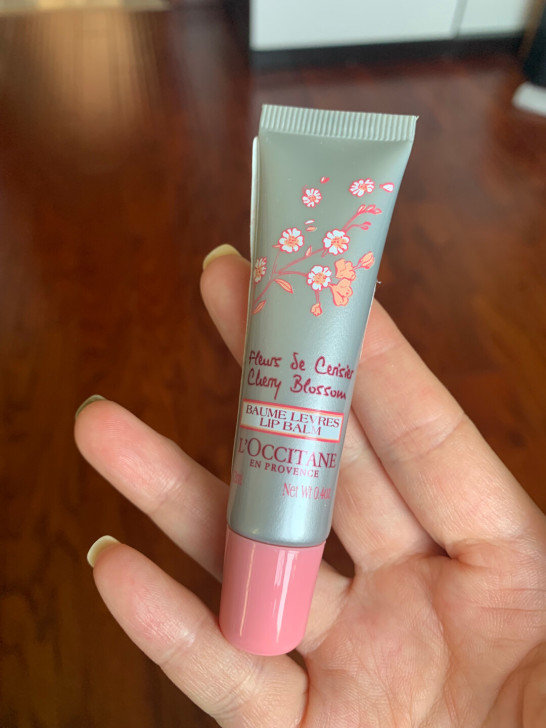 欧舒丹甜蜜樱花润唇膏