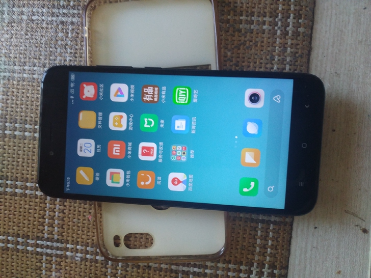 小米5x  4+64 成色不错 功能都正常...